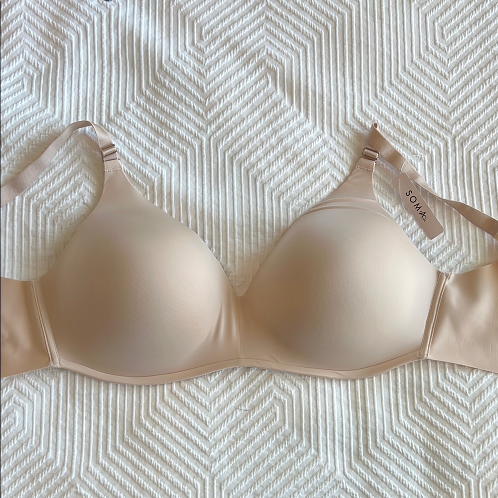 Soma Women's vanishing wireless Nude Bra